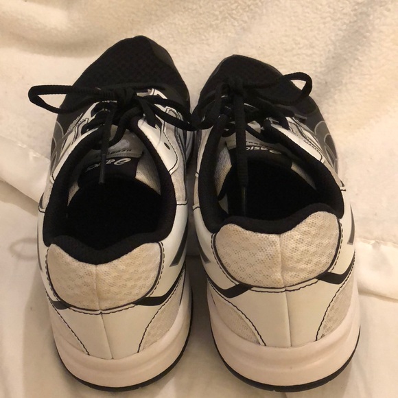 Volleyball Shoes - Picture 5 of 7